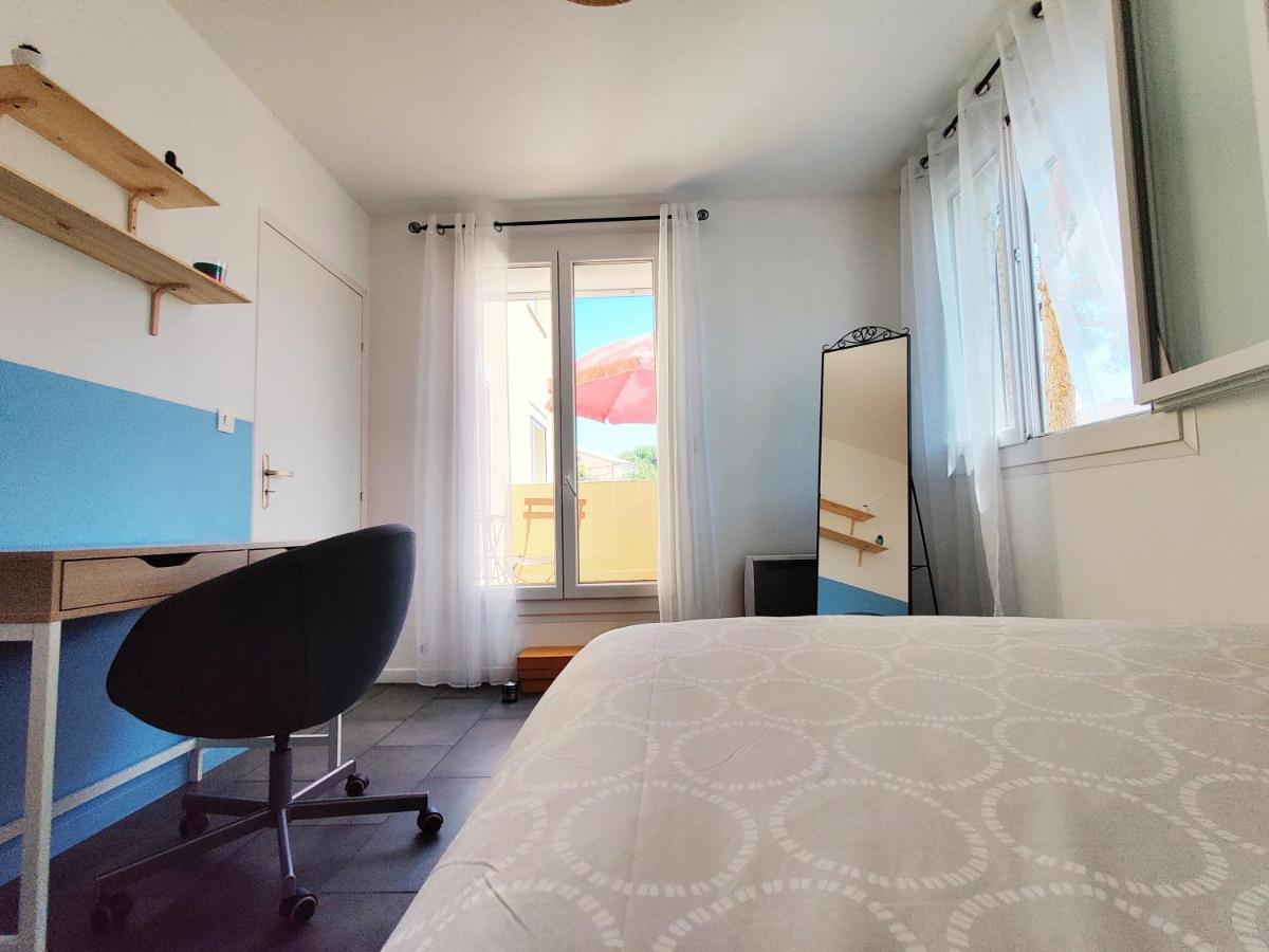 450 - T4 + 2 Terrasses + Parking Appartement *